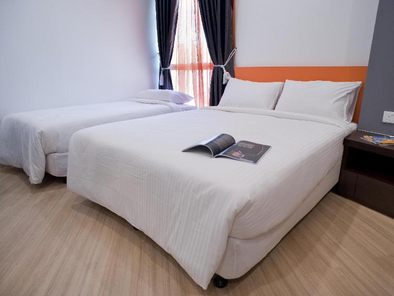 Photo of Big Orange Hotel, 2-star hotel in Sungai Petani