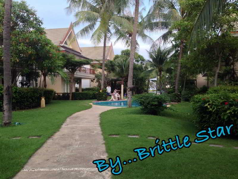 Baan Talay Samran 4Bedrooms Beach Villa w  3Pools, Singapore