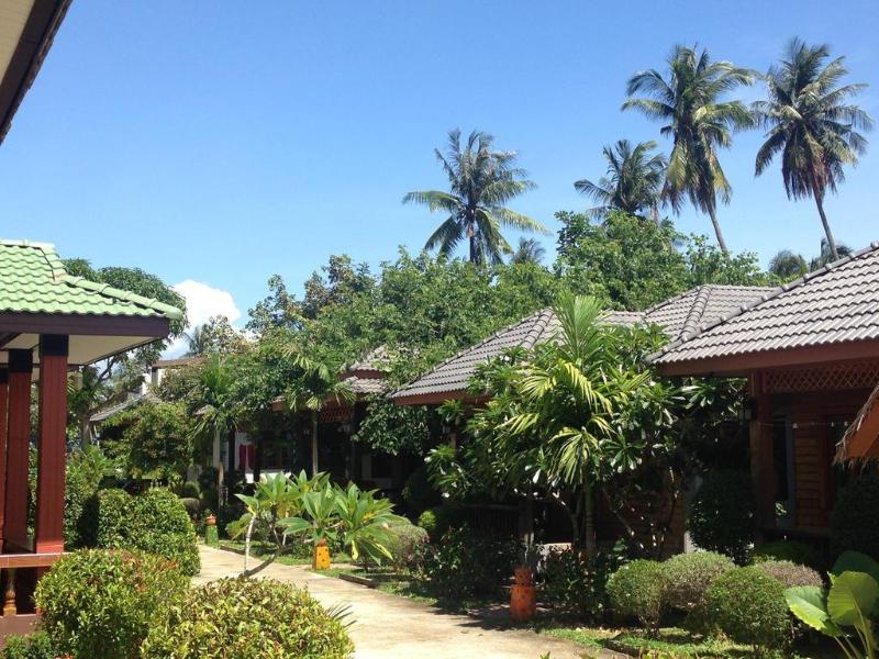 Khum Laanta Resort exterior, 1-Star hotel in Ko Lanta