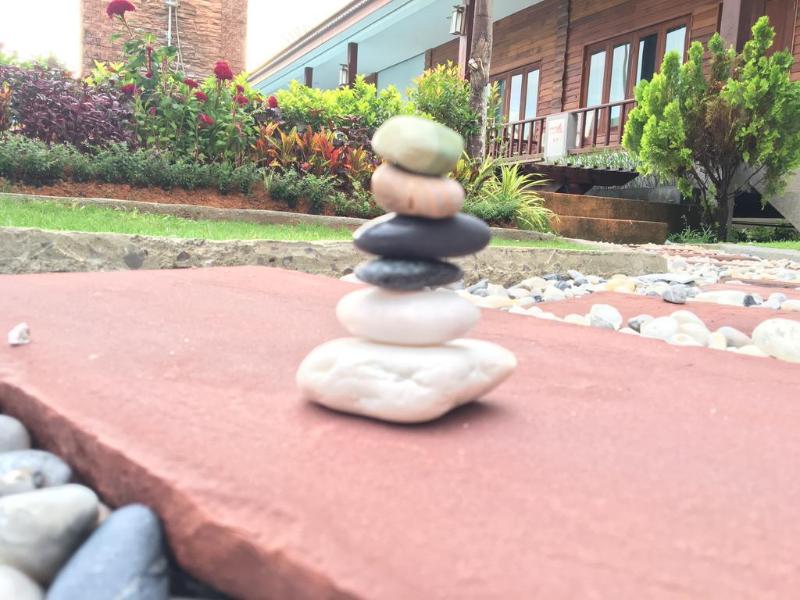 Photo of Khum Laanta Resort, 1-star hotel in Ko Lanta