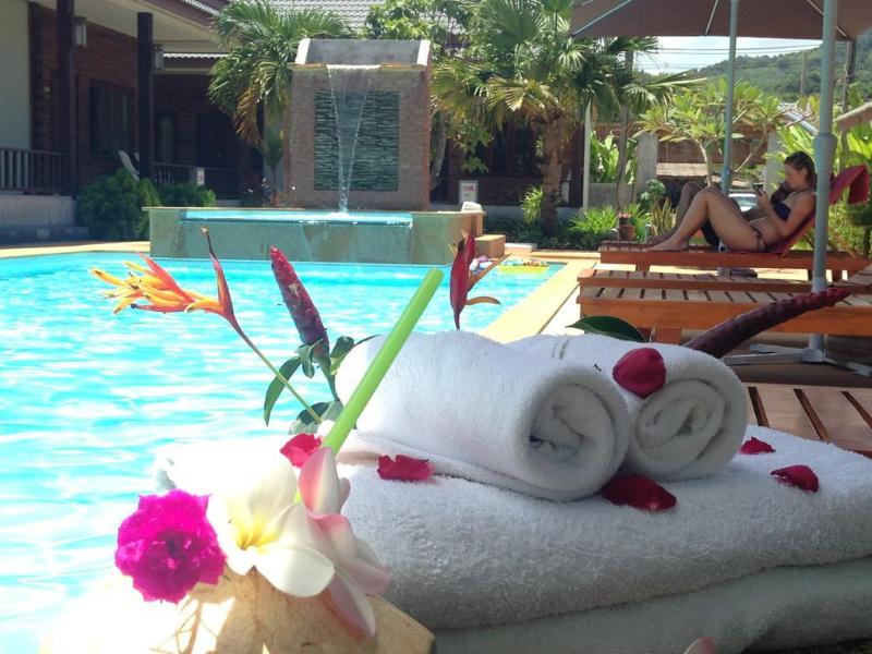Photo of Khum Laanta Resort, 1-star hotel in Ko Lanta