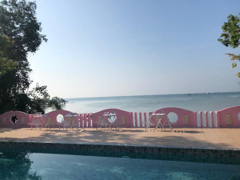 Photo of Anyavee Chom By The Sea, 3-star hotel in Sai Thai