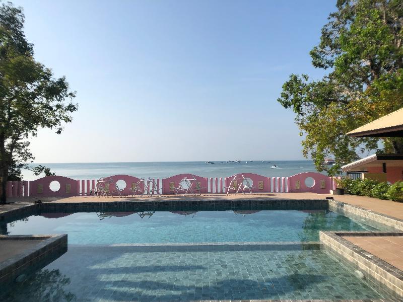 Photo of Anyavee Chom By The Sea, 3-star hotel in Sai Thai