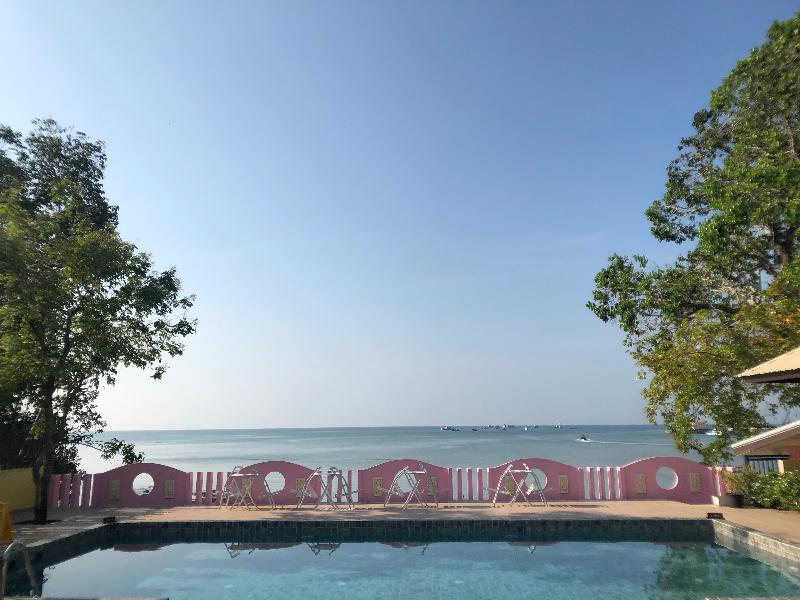 Photo of Anyavee Chom By The Sea, 3-star hotel in Sai Thai