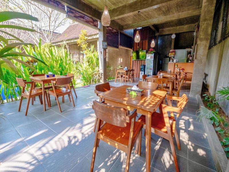 Elemento Homestay Badung, Singapore