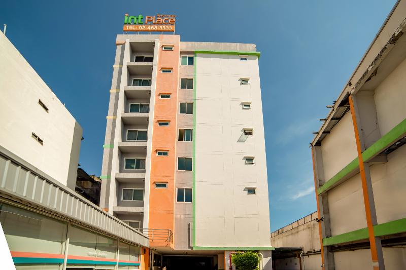 Int Place, Singapore