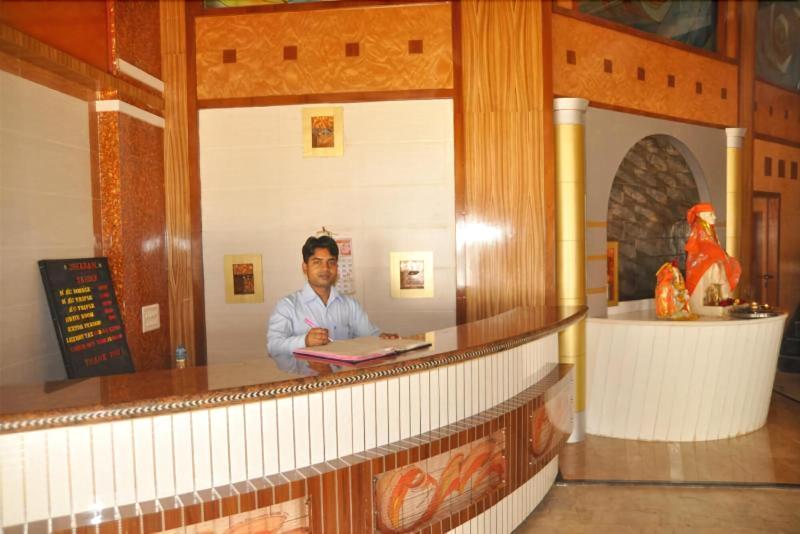 Photo of Hotel Sharan, 3-star hotel in Shirdi