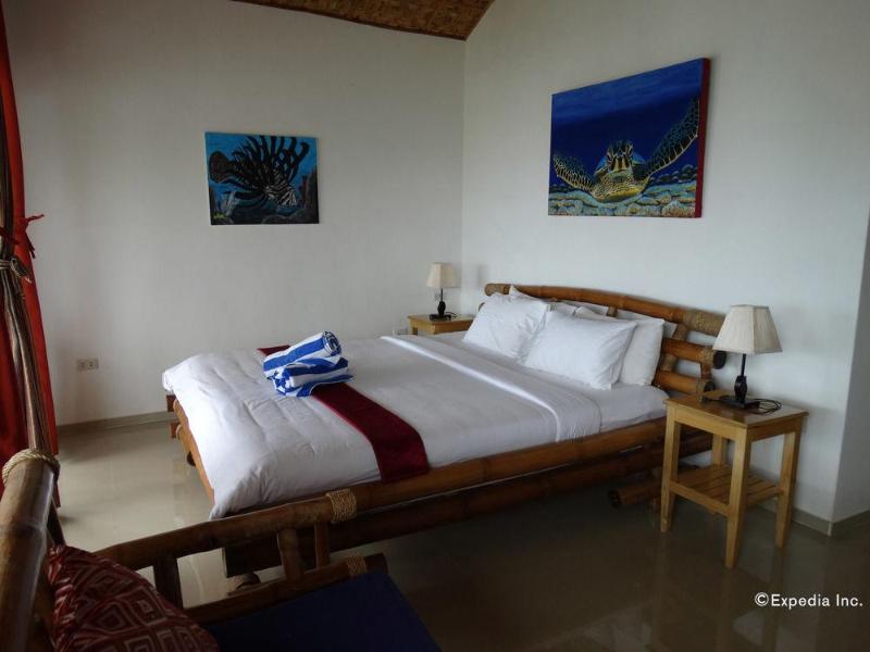 Photo of Blue Star Dive & Resort hotel in Anda