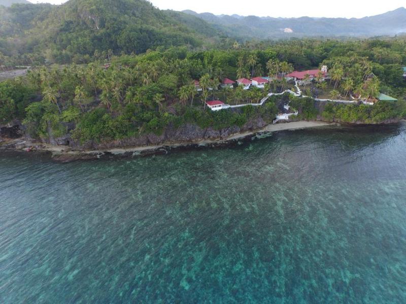 Photo of Blue Star Dive & Resort hotel in Anda