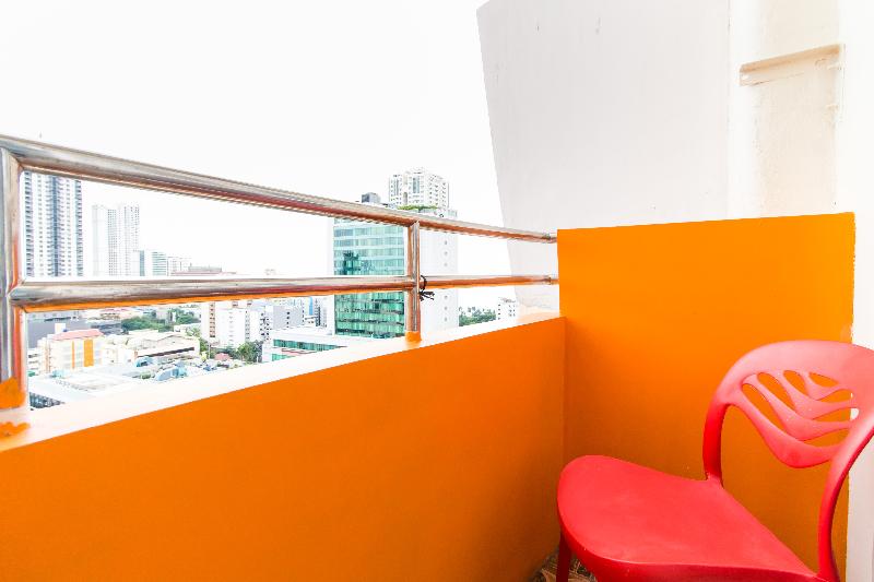 Photo of Pacific Bay Grand Suites, 3-star hotel in Malate