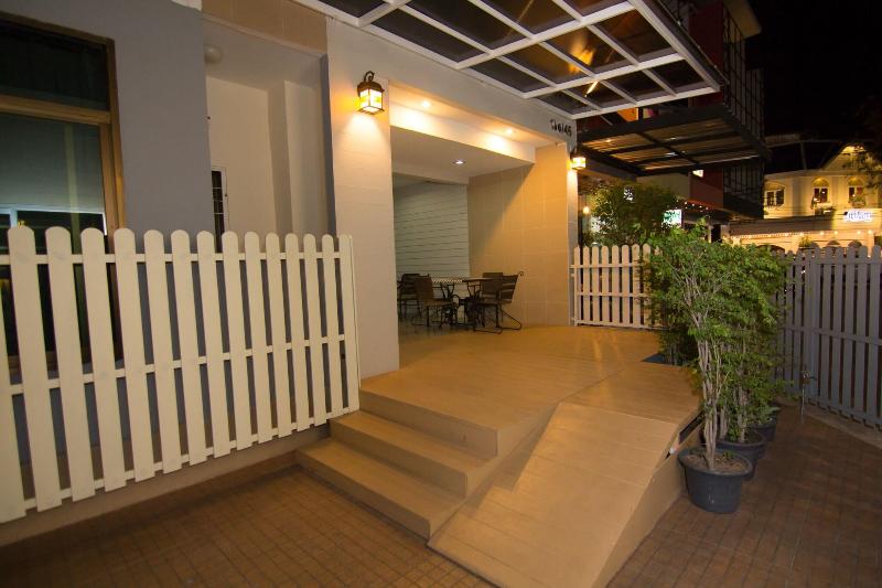 Photo of Prajaktra City Hostel, 3-star hotel in Udon Thani