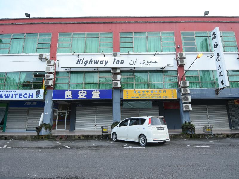 Highway Inn exterior, 2-Star hotel in Mukah