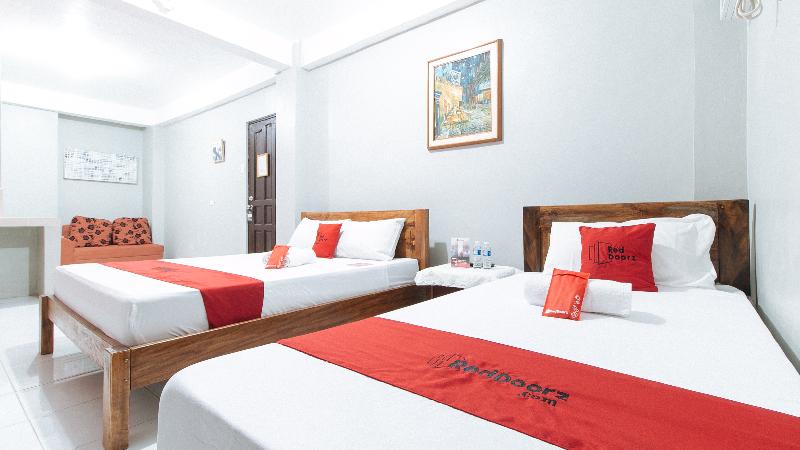 Photo of RedDoorz @ Greenview Hotel and Restobar Masbate, 1-star hotel in Masbate City