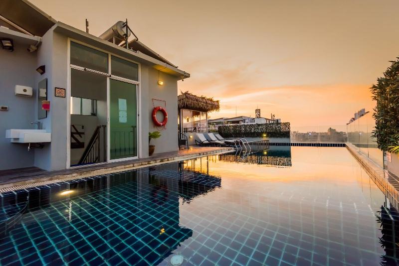 Photo of Hallo Patong Hotel & Restaurant, 3-star hotel in Bangla Road