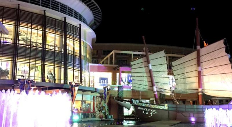 Photo of Hallo Patong Hotel & Restaurant, 3-star hotel in Bangla Road