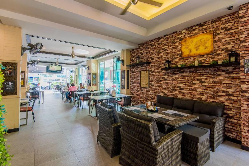 Photo of Hallo Patong Hotel & Restaurant, 3-star hotel in Bangla Road