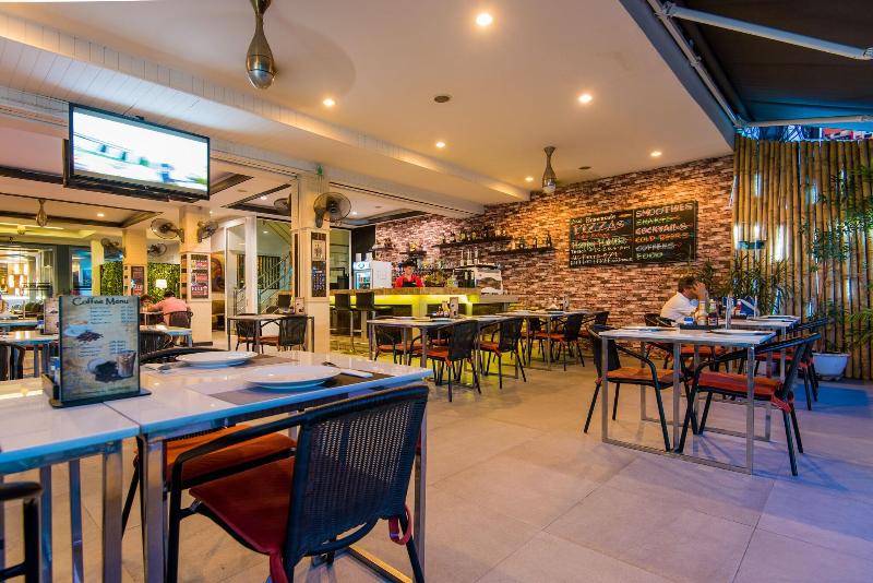Photo of Hallo Patong Hotel & Restaurant, 3-star hotel in Bangla Road