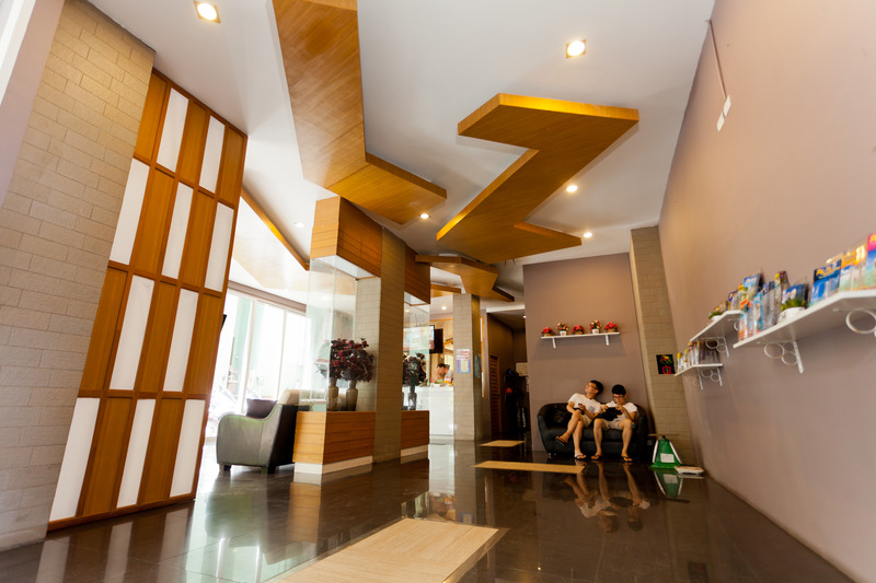 Photo of Hallo Patong Hotel & Restaurant, 3-star hotel in Bangla Road