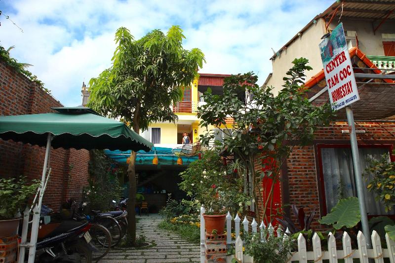 Tam Coc Koi Homestay, Singapore