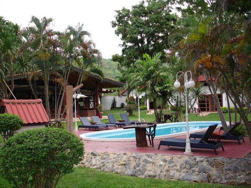 Photo of The O Valley Hotel, 3-star hotel in Surat Thani (and vicinity)