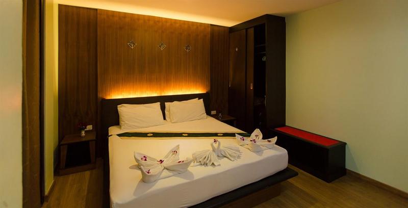 Hotel Sole exterior, 3-Star hotel in Bangla Road