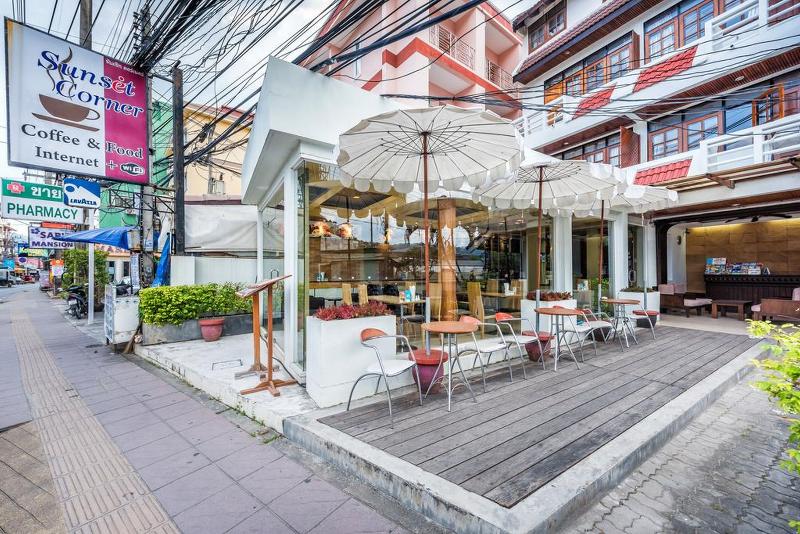 Sunset Mansion exterior,  hotel in Bangla Road