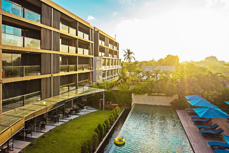 Watermark Hotel & Spa Jimbaran Bali, Singapore