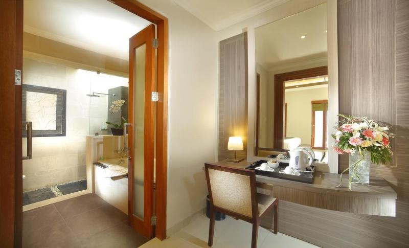 The Banyumas Suite Villa Legian, Singapore