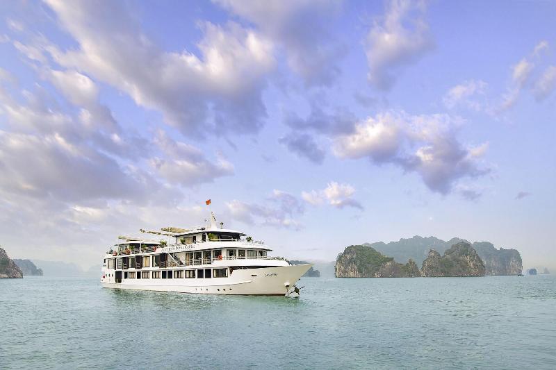 Athena Royal Cruise, Singapore
