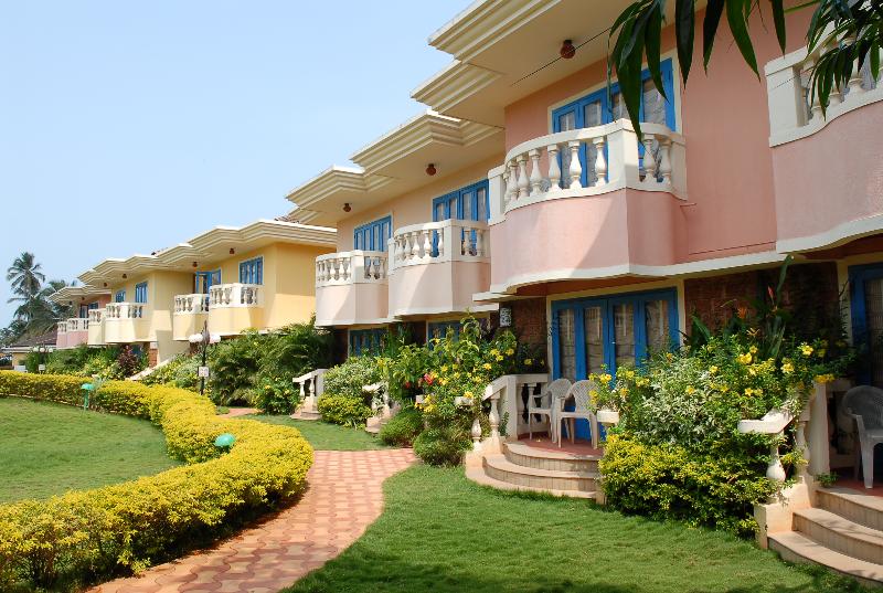 Photo of Coconut Grove Beach Resort, 4-star hotel in Betalbatim