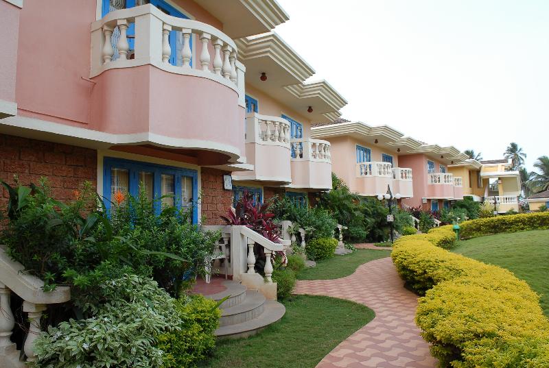 Photo of Coconut Grove Beach Resort, 4-star hotel in Betalbatim