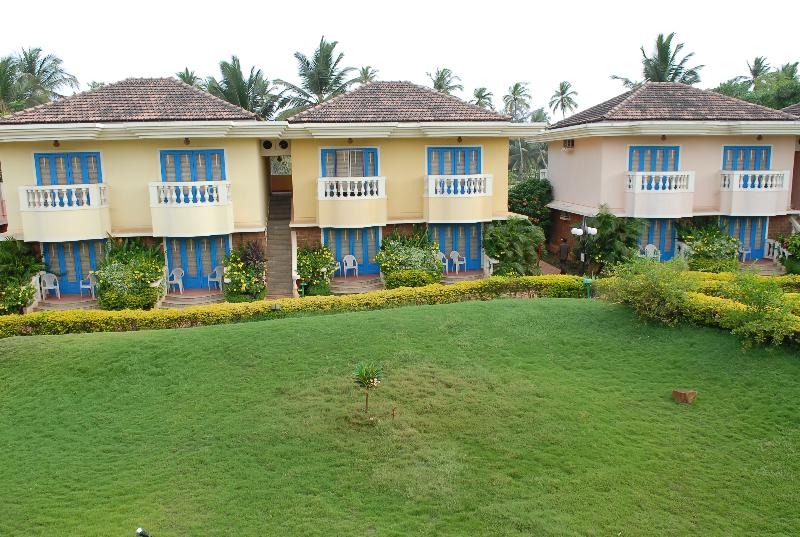 Photo of Coconut Grove Beach Resort, 4-star hotel in Betalbatim