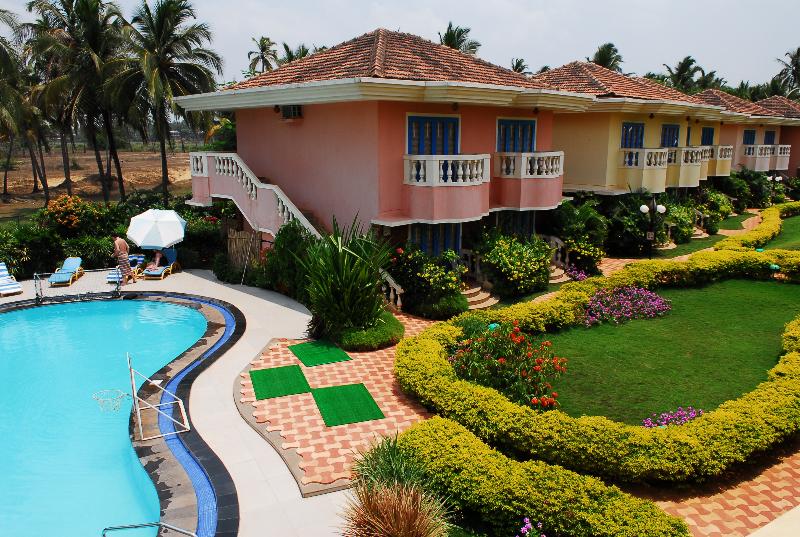 Photo of Coconut Grove Beach Resort, 4-star hotel in Betalbatim