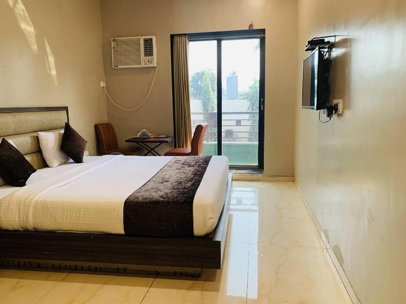 Photo of Hotel merakee, 3-star hotel in Mira Road East