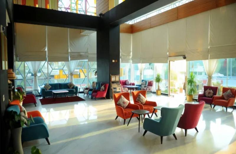 Photo of Al Mansour Plaza Hotel, 4-star hotel in Doha