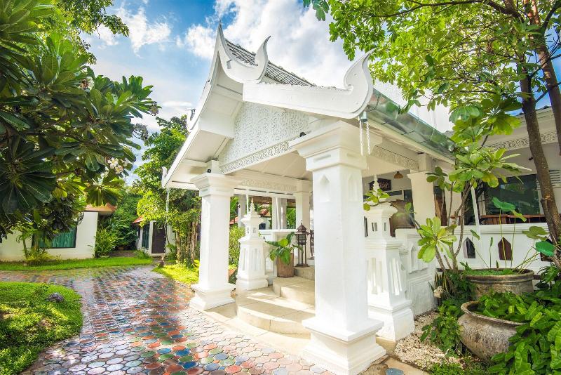 E-Outfitting Boutique Hotel Chaingmai, Singapore