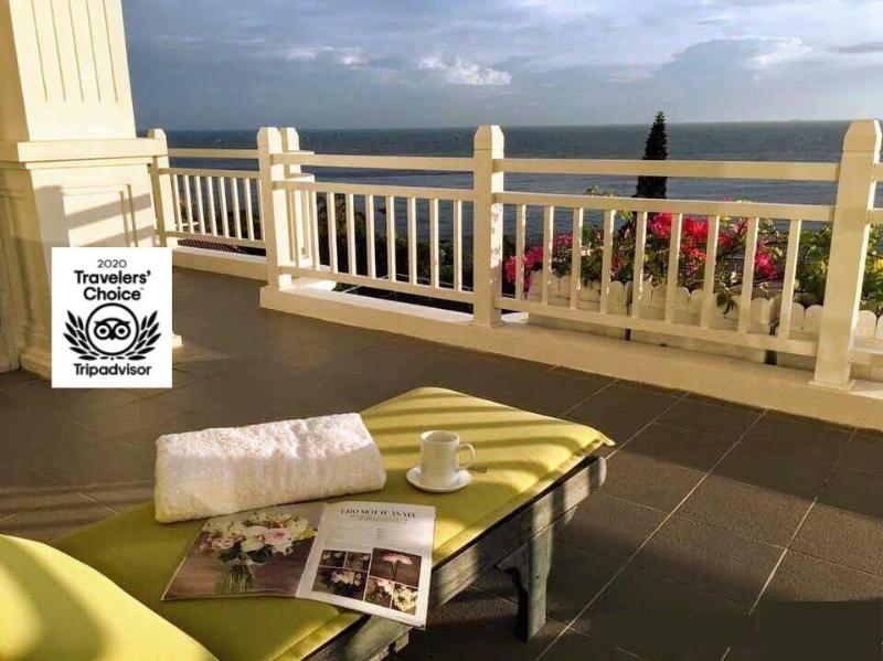 Leman Cap Resort, Singapore