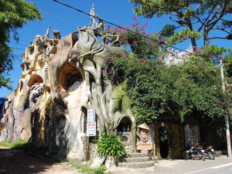 Crazy House, Singapore