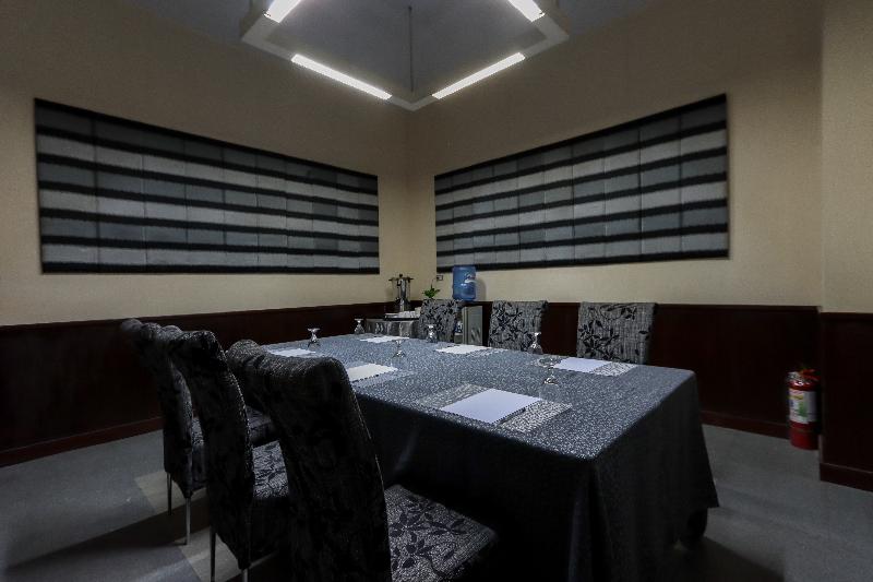 Photo of Paseo Premiere Hotel, 3-star hotel in Laguna (province)