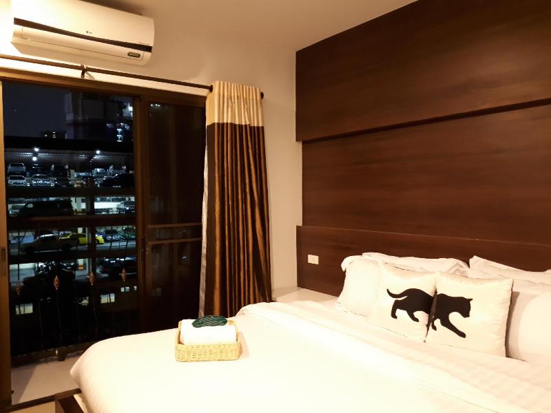 Bed by City Surawong-Patpong, Singapore