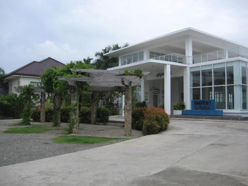 Chateau By The Sea, 4-star hotel in Cebu Island