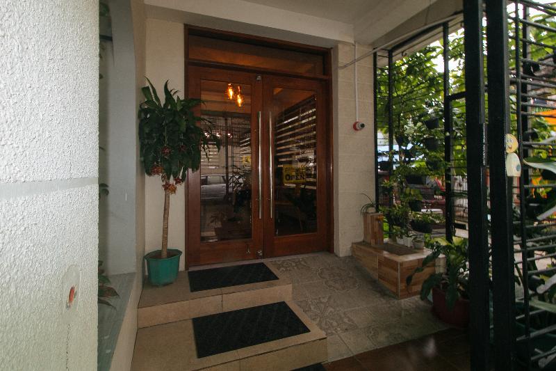 Photo of Check Inn Dumaguete, 3-star hotel in Dumaguete (and vicinity)