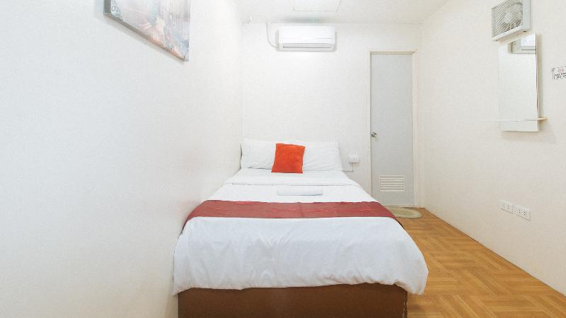 Photo of Check Inn Dumaguete, 3-star hotel in Dumaguete (and vicinity)