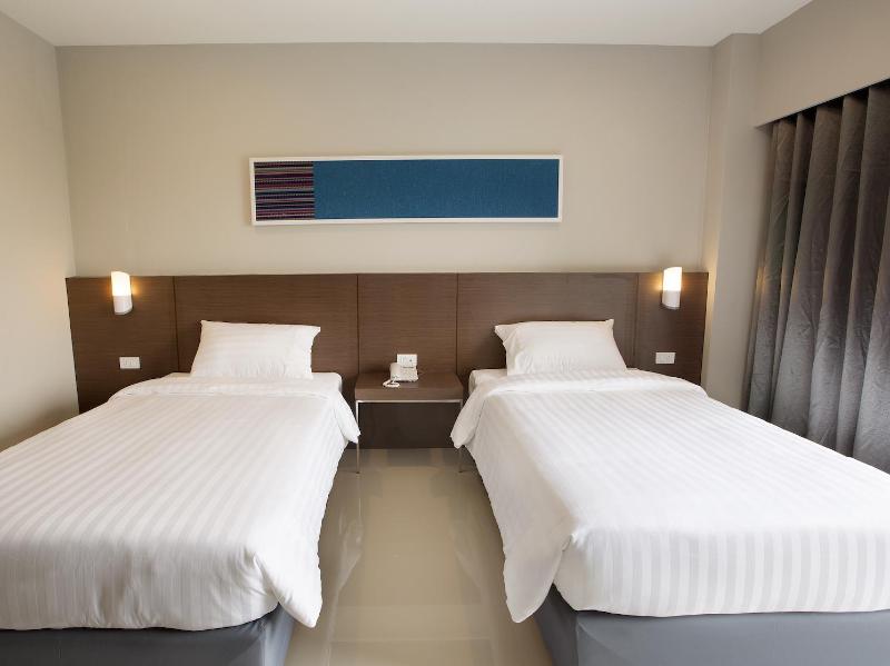 Photo of V Hotel Ubon Ratchathani, 3-star hotel in Ubon Ratchathani