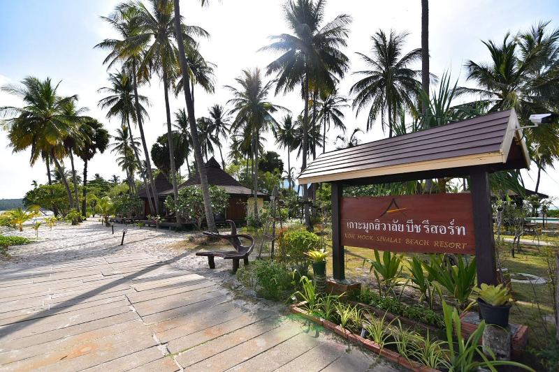 Photo of Koh Mook Sivalai Beach Resort, 3-star hotel in Ko Mook