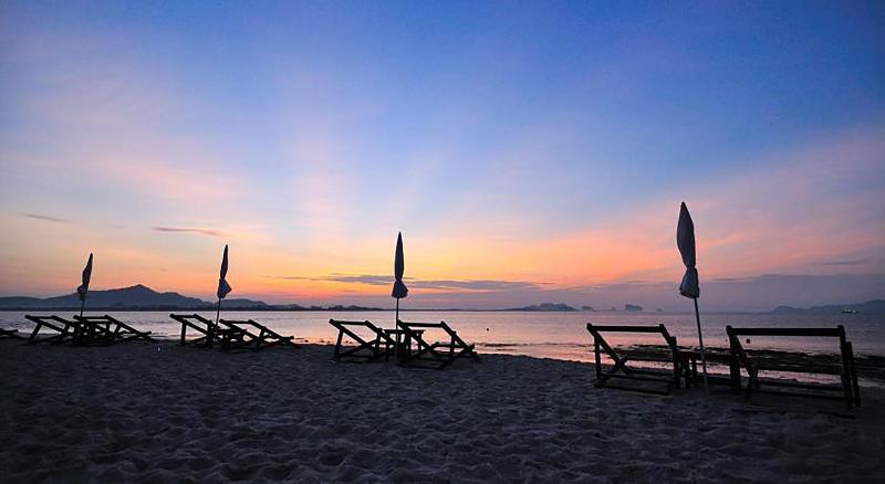 Photo of Koh Mook Sivalai Beach Resort, 3-star hotel in Ko Mook