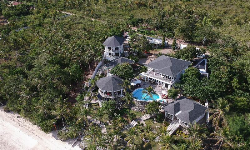 J&R Residence, 3-star hotel in Anda