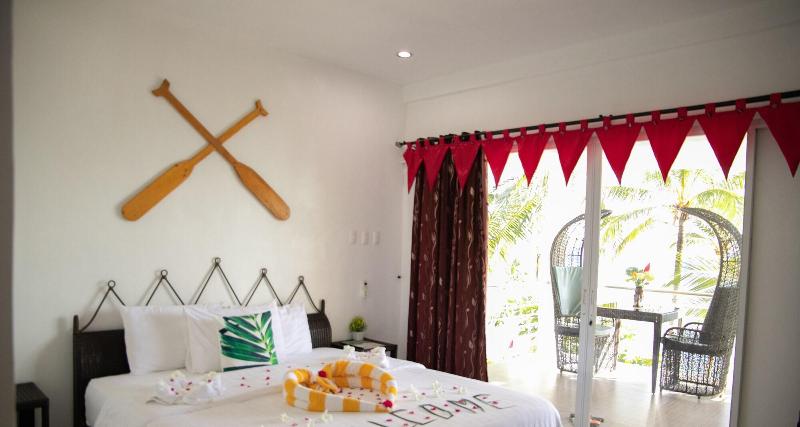 Photo of J&R Residence, 3-star hotel in Anda