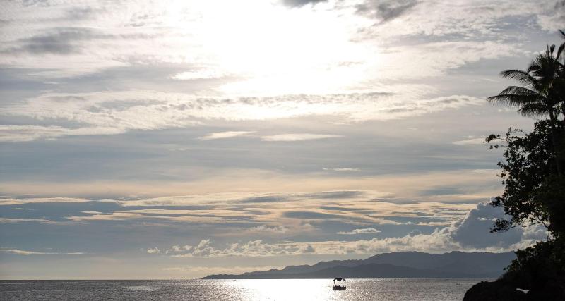 Photo of J&R Residence, 3-star hotel in Anda