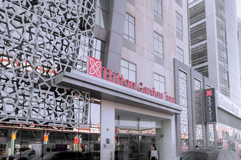 Photo of Hilton Garden Inn Dubai Deira, 4-star hotel in Al Muraqqabat